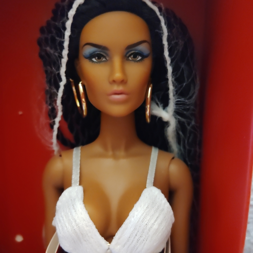 Integrity Toys Doll Pose like an Egyptian Amirah Maheed Meteor Cleopatra Egypt